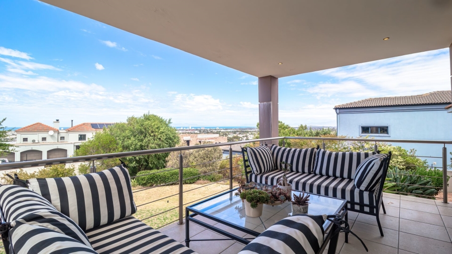 3 Bedroom Property for Sale in Olive Grove Western Cape